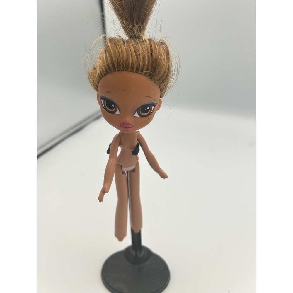 Bratz Kidz Yasmin. (Hair cut)